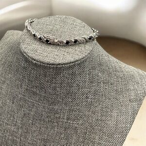 Elegant Trendy Black Sparkle Bracelet 7.25”